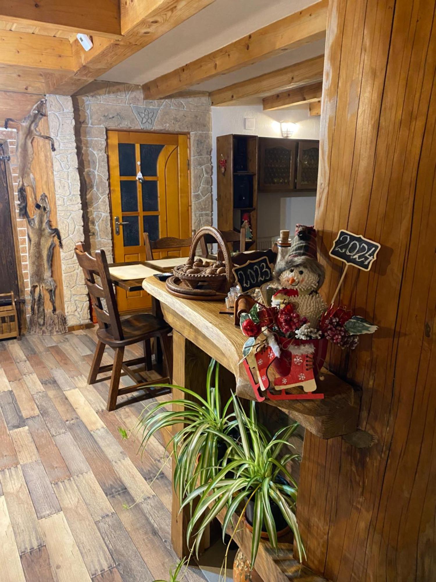 Villa Casa Cu Sindrila Vălenii de Munte Exterior foto