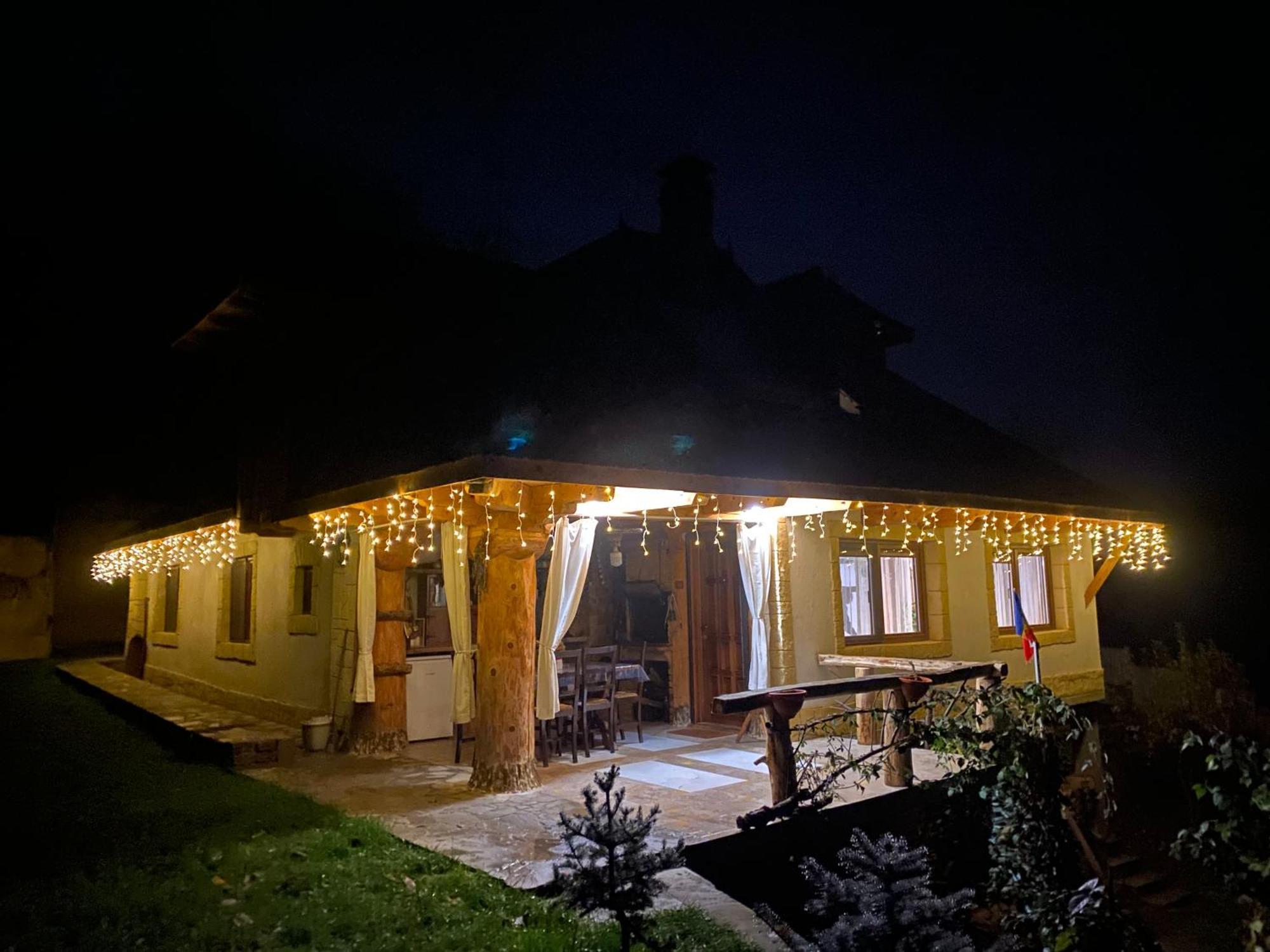 Villa Casa Cu Sindrila Vălenii de Munte Exterior foto