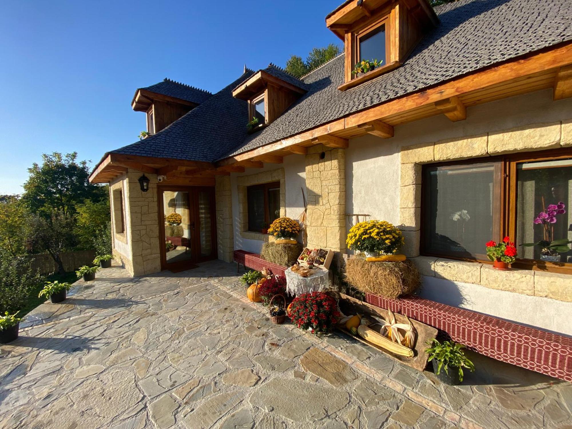 Villa Casa Cu Sindrila Vălenii de Munte Exterior foto