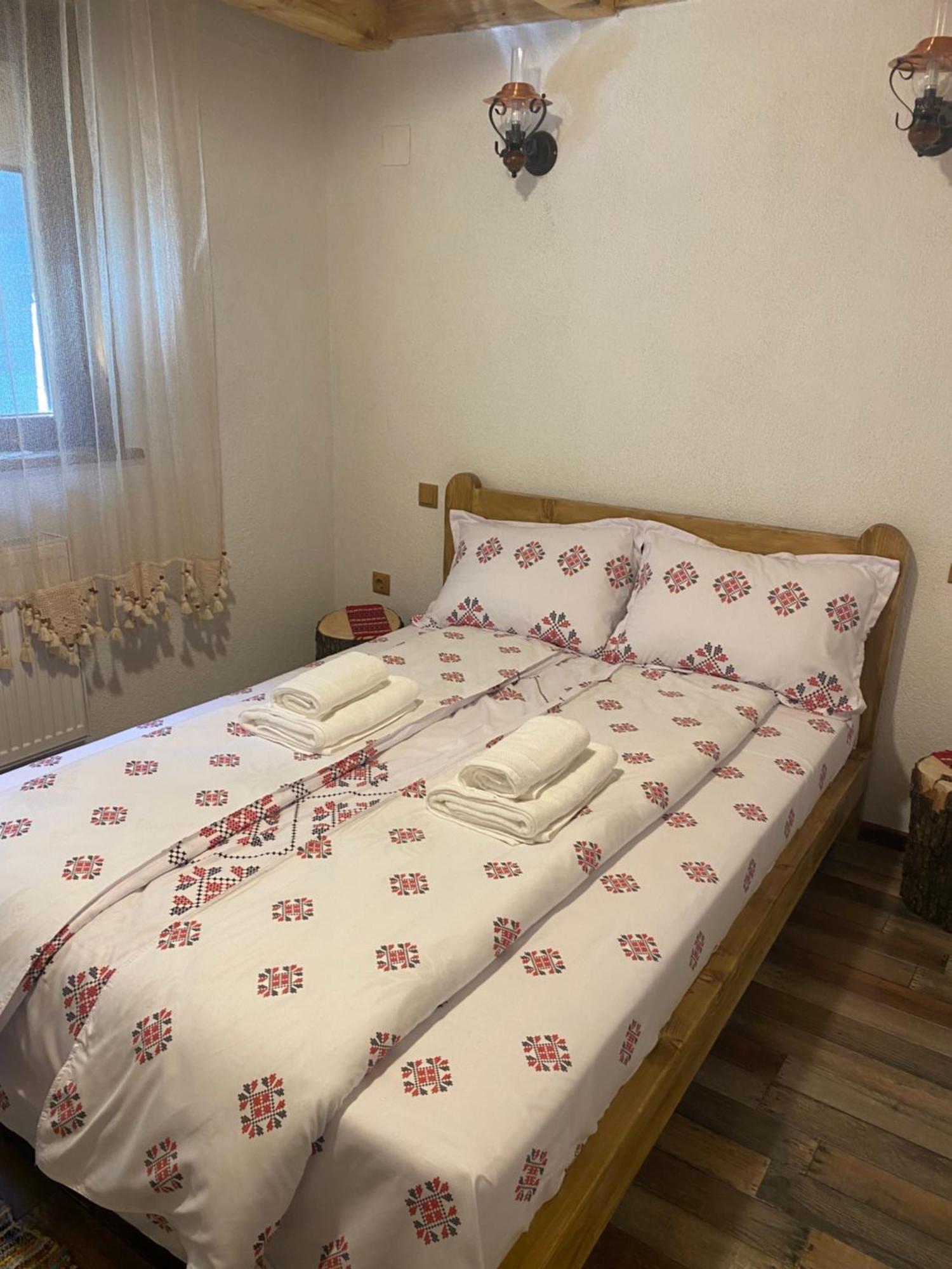 Villa Casa Cu Sindrila Vălenii de Munte Exterior foto