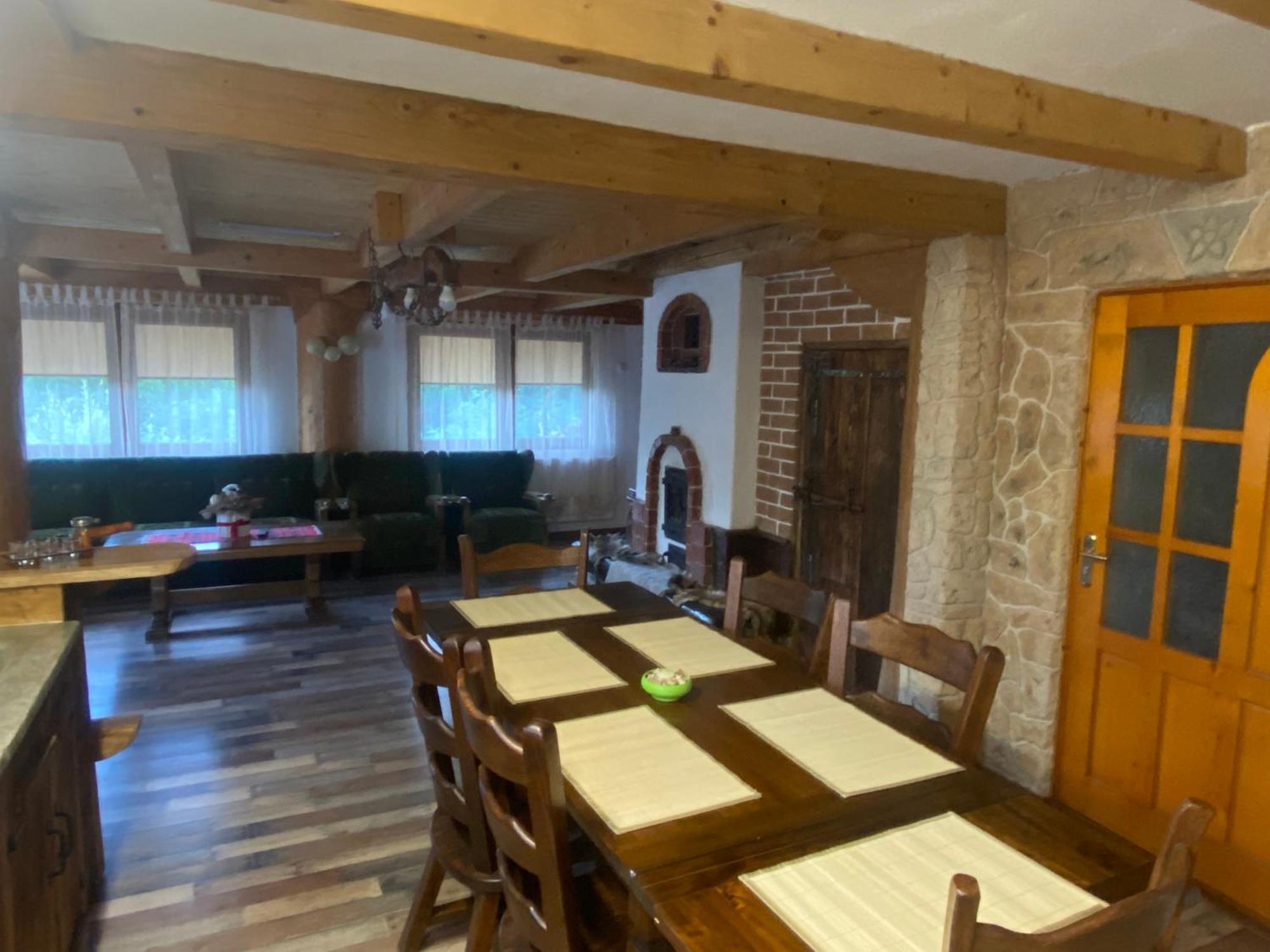 Villa Casa Cu Sindrila Vălenii de Munte Exterior foto